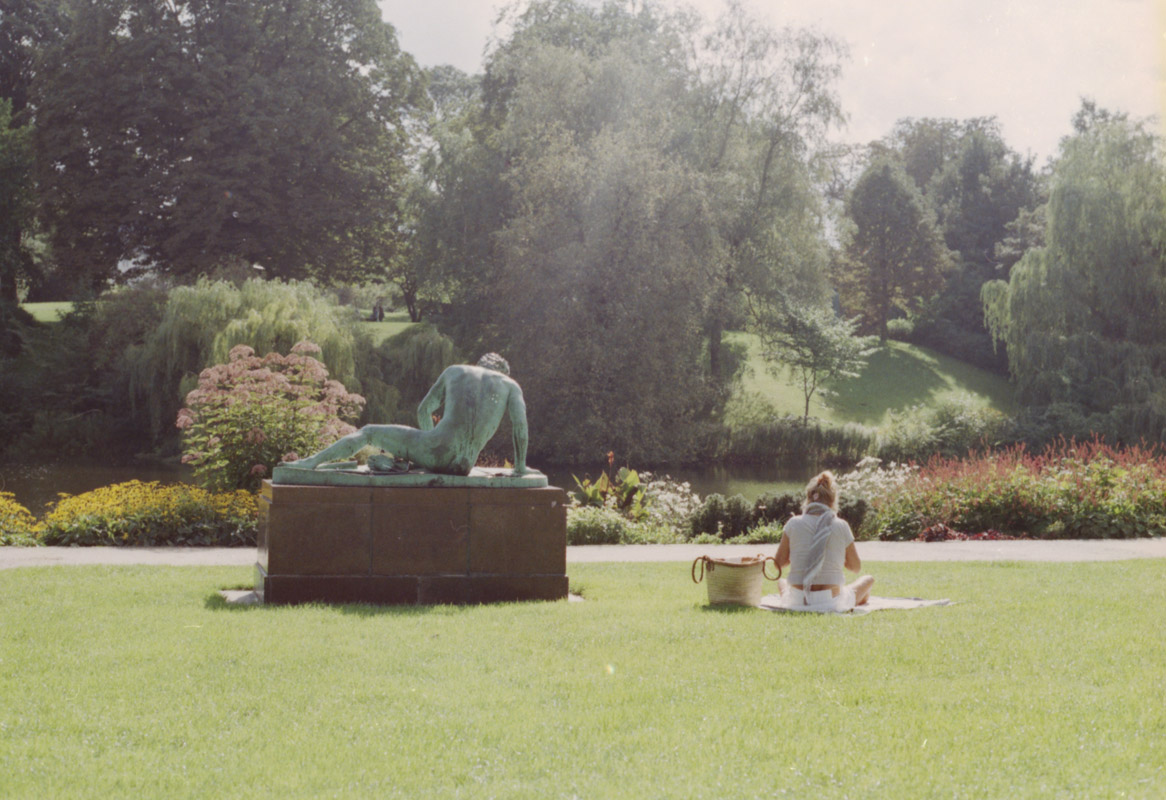 hitchhiking in europe analogic photo by lorenna martin (7)