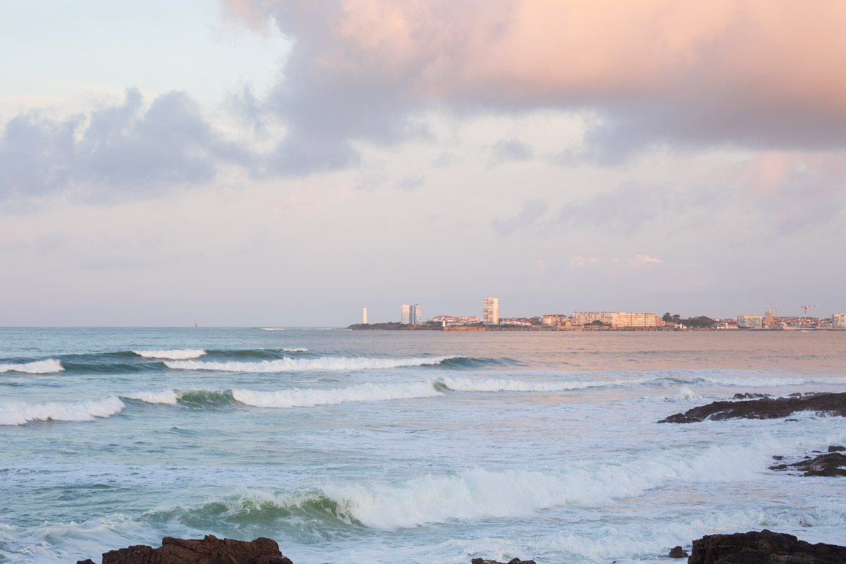 les sables d olonne à l'aube photo by lorenna martin (17)